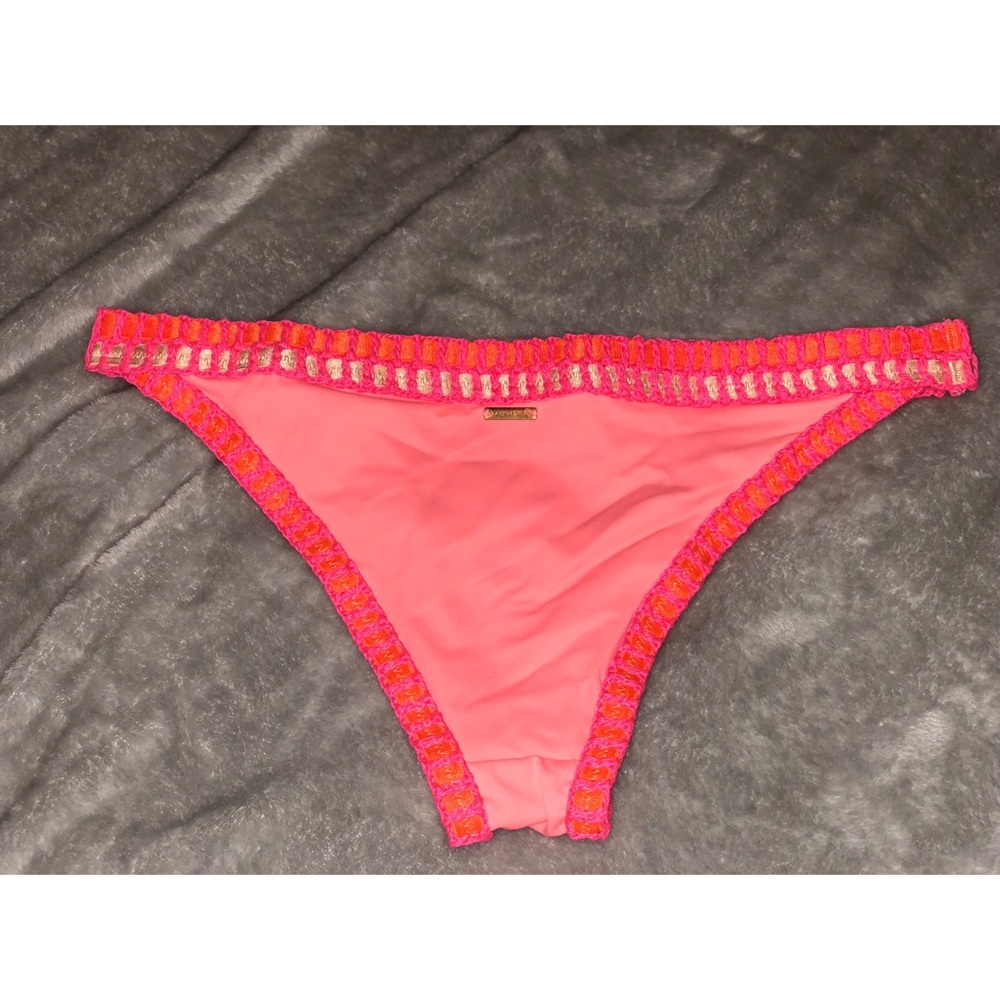 VS bottoms